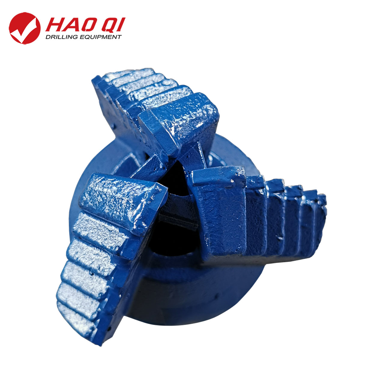 Broca de arrastre escalonada de 5 7/8" (149 mm) con 3 alas