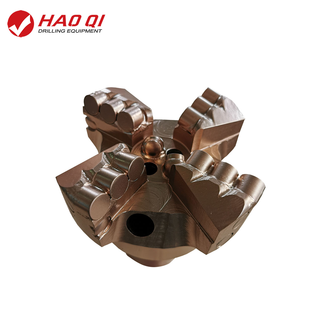 Broca de arrastre PDC de 5 3/4" (146 mm) y 4 alas